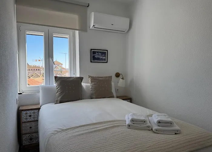 Atico De La Catedral Con Terraza Privada דירה קורדובה